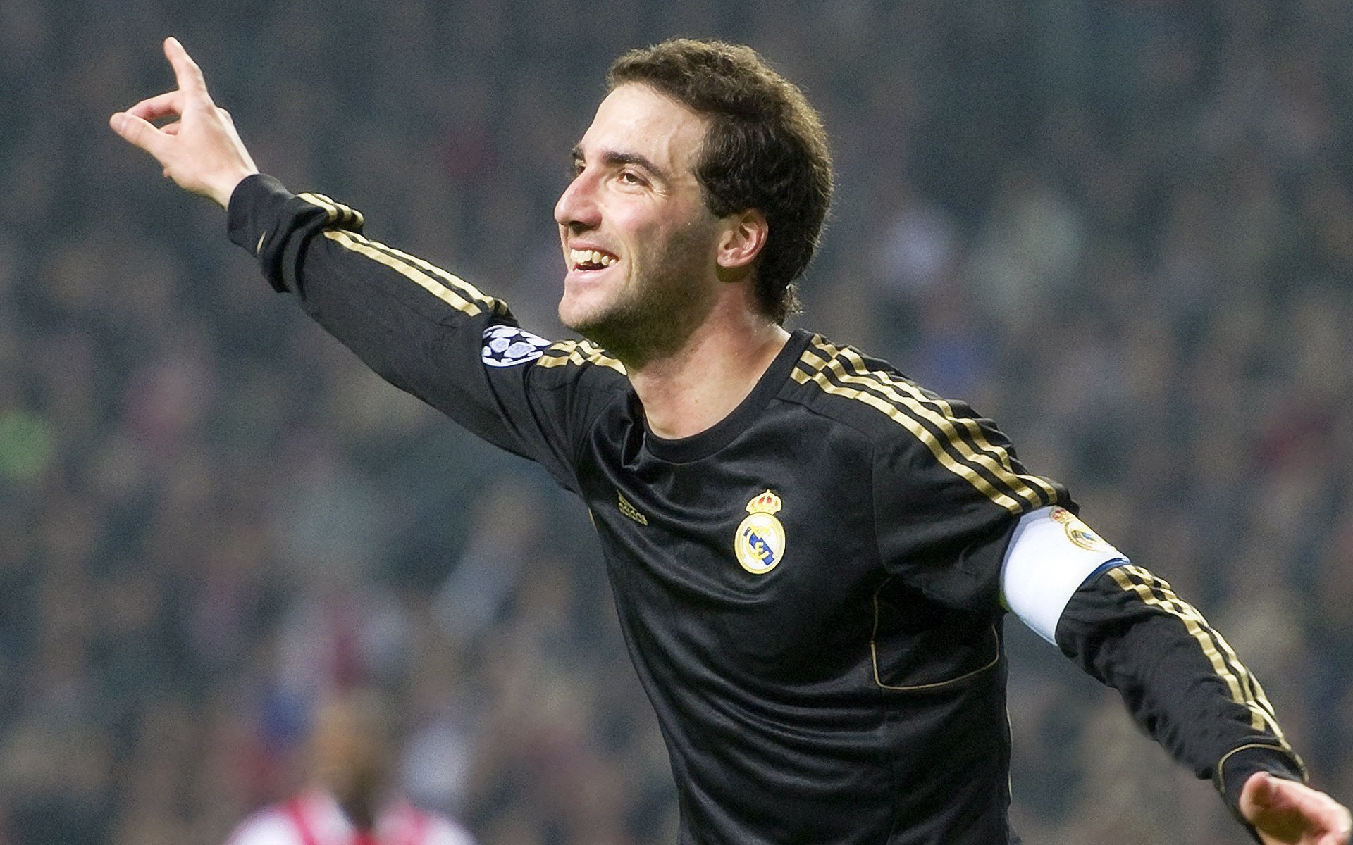 未来策略：联盟全球化、多元化新布局，多元化体系联盟中的联盟国家以坚持自卫立场的关系出现