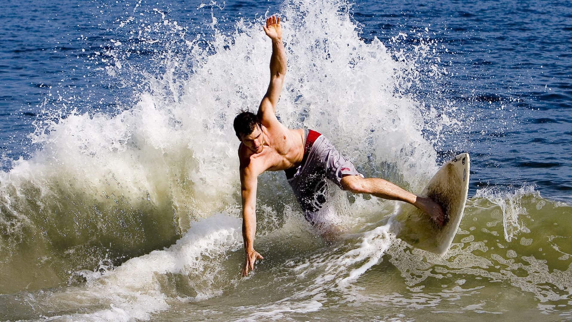 极具悬念的一场比赛：欧洲杯预选赛中发生了意外，欧洲杯预选赛百科